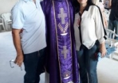 Homenagem dos paroquianos  da matriz pelos 17 anos de ordenação sacerdotal do padre Lenilson, transcorrido no dia anterior (30/11/19) | <strong>Crédito: </strong>Rosimery Rangel, Pascom - 01/12/19